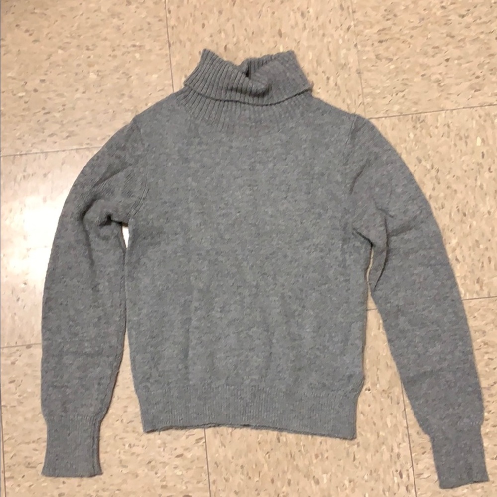 NWOT - Brandy Melville turtleneck sweater